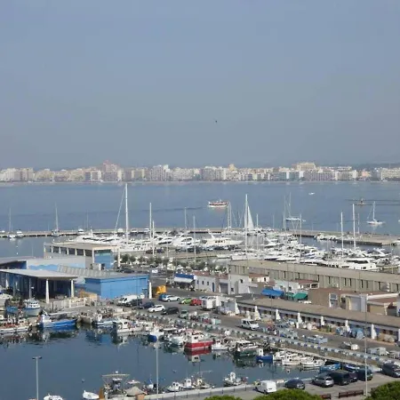 Apartment 3140 Rocmar 7 5-a, Excelente Situacion Frente Al Puerto Pesquero Y Con Vista A La Bahia. Ultima Planta Del Edificio. Gran Parking Publico Delante. - Es-258-9 Roses